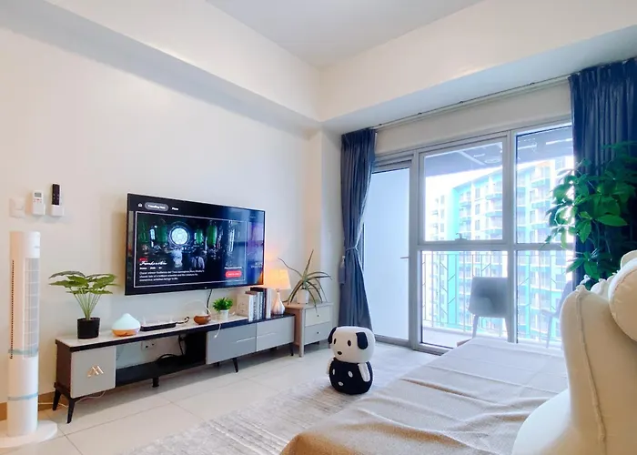 Apartment 120 Sqm Modern 3bedrooms Highrise Facing Bay, Near Airports, Okada Casino, Solaire Casino, Moa With Free Parking