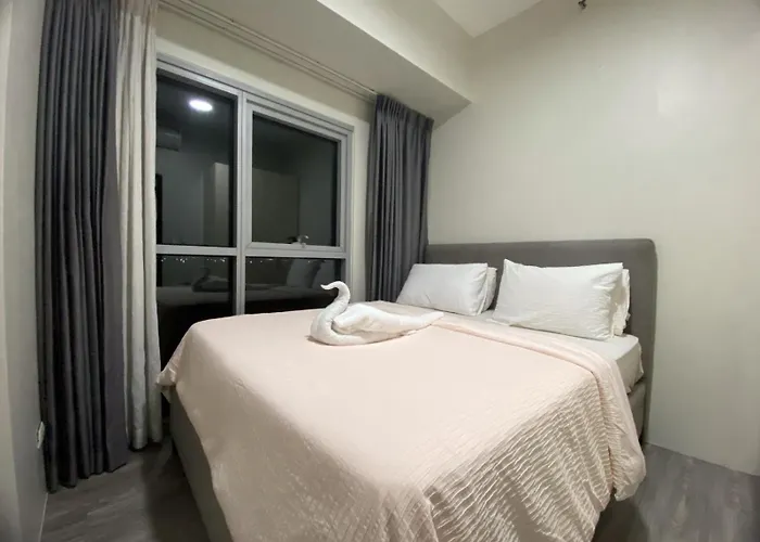 Apartment 120 Sqm Modern 3bedrooms Highrise Facing Bay, Near Airports, Okada Casino, Solaire Casino, Moa With Free Parking Manila