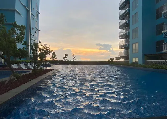120 Sqm Modern 3bedrooms Highrise Facing Bay, Near Airports, Okada Casino, Solaire Casino, Moa With Free Parking *