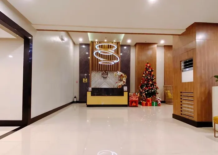 Apartment 120 Sqm Modern 3bedrooms Highrise Facing Bay, Near Airports, Okada Casino, Solaire Casino, Moa With Free Parking