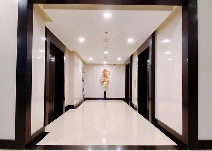 Apartment 120 Sqm Modern 3bedrooms Highrise Facing Bay, Near Airports, Okada Casino, Solaire Casino, Moa With Free Parking Manila