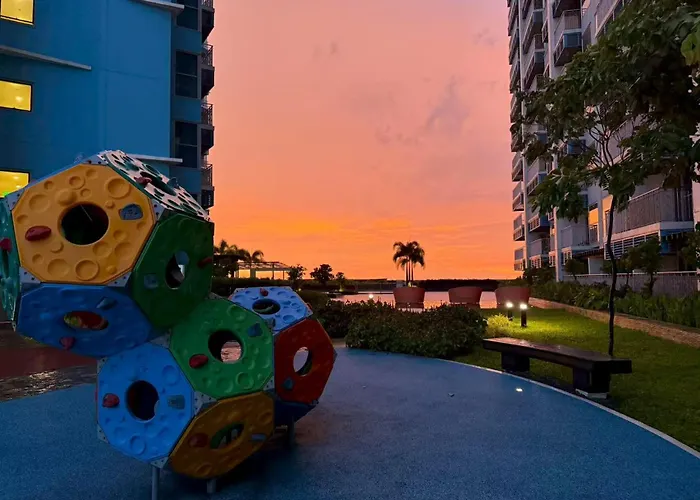 Apartment 120 Sqm Modern 3bedrooms Highrise Facing Bay, Near Airports, Okada Casino, Solaire Casino, Moa With Free Parking