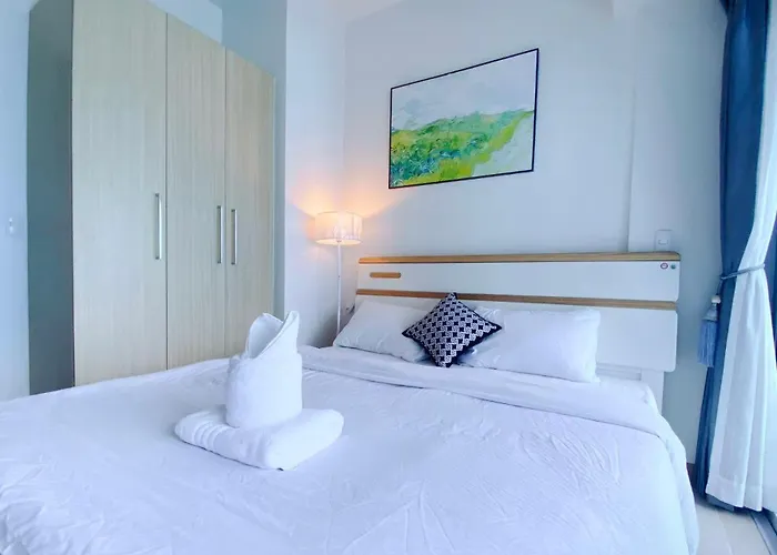 Apartment 120 Sqm Modern 3bedrooms Highrise Facing Bay, Near Airports, Okada Casino, Solaire Casino, Moa With Free Parking Manila